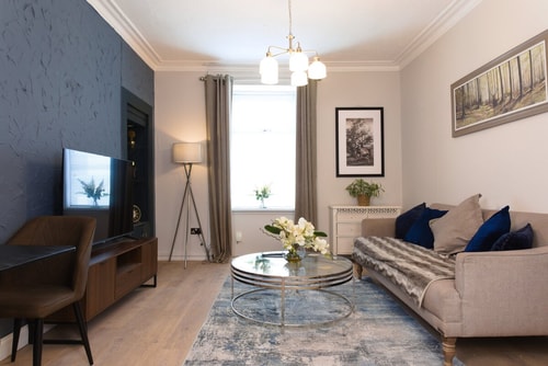 Cosy 1-Bedroom Flat, Walk to Beaches