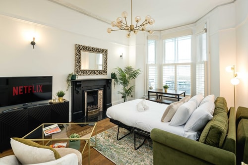 Elegant Studio with Victorian Charm