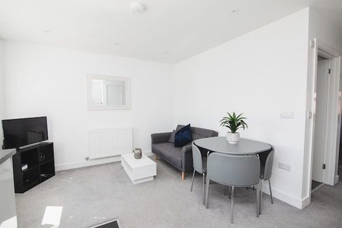 NEW 2BD Pontac Flat in the Heart of Didcot