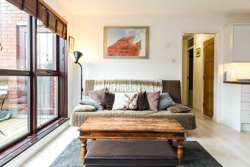 Luxury Islington Apartment with Balcony
