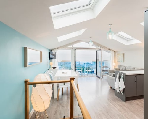 Seaside 3BD Retreat with Balcony & Stunning Views