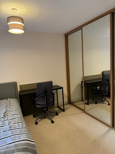 Spacious 1BD Orpington Flat, 20 min to Central LDN 3 Hello Guest