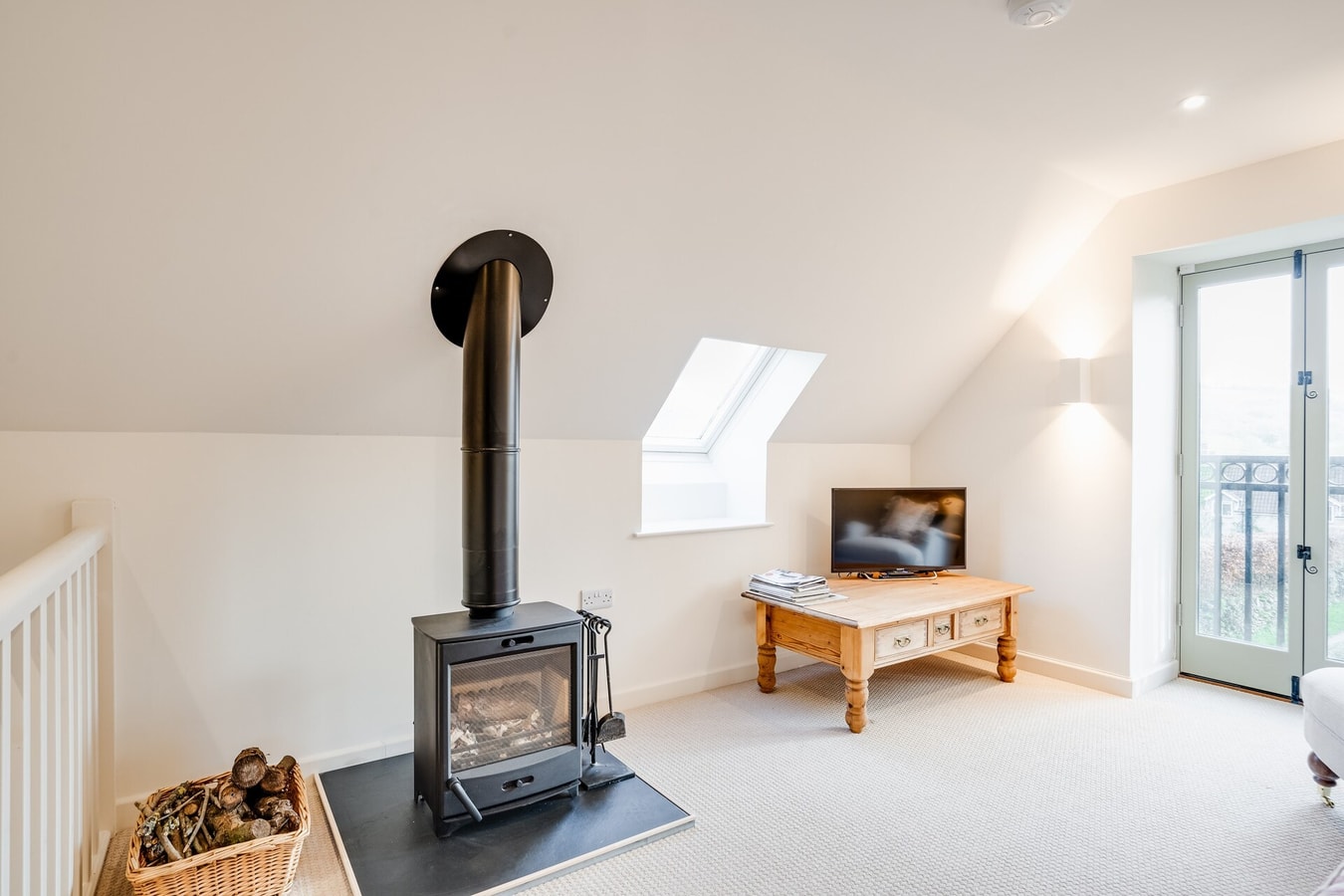 Charming Coach House Retreat Near Sherborne Abbey 32 Hello Guest