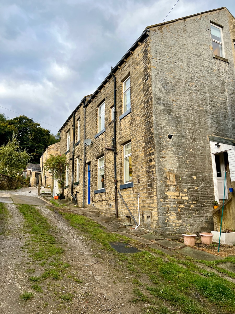 Charming 1880s 2BD Haworth Home 9 Hello Guest