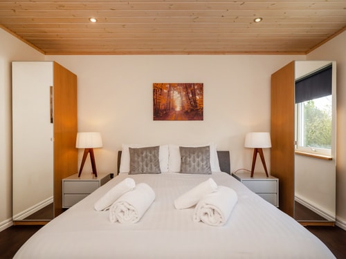 Luxury Lodge w/ Hot Tub on 400-Acre Estate 4 Hello Guest