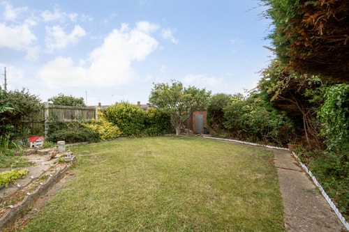 Amazing Beachside 2BD Family Home with Garden 16 Hello Guest