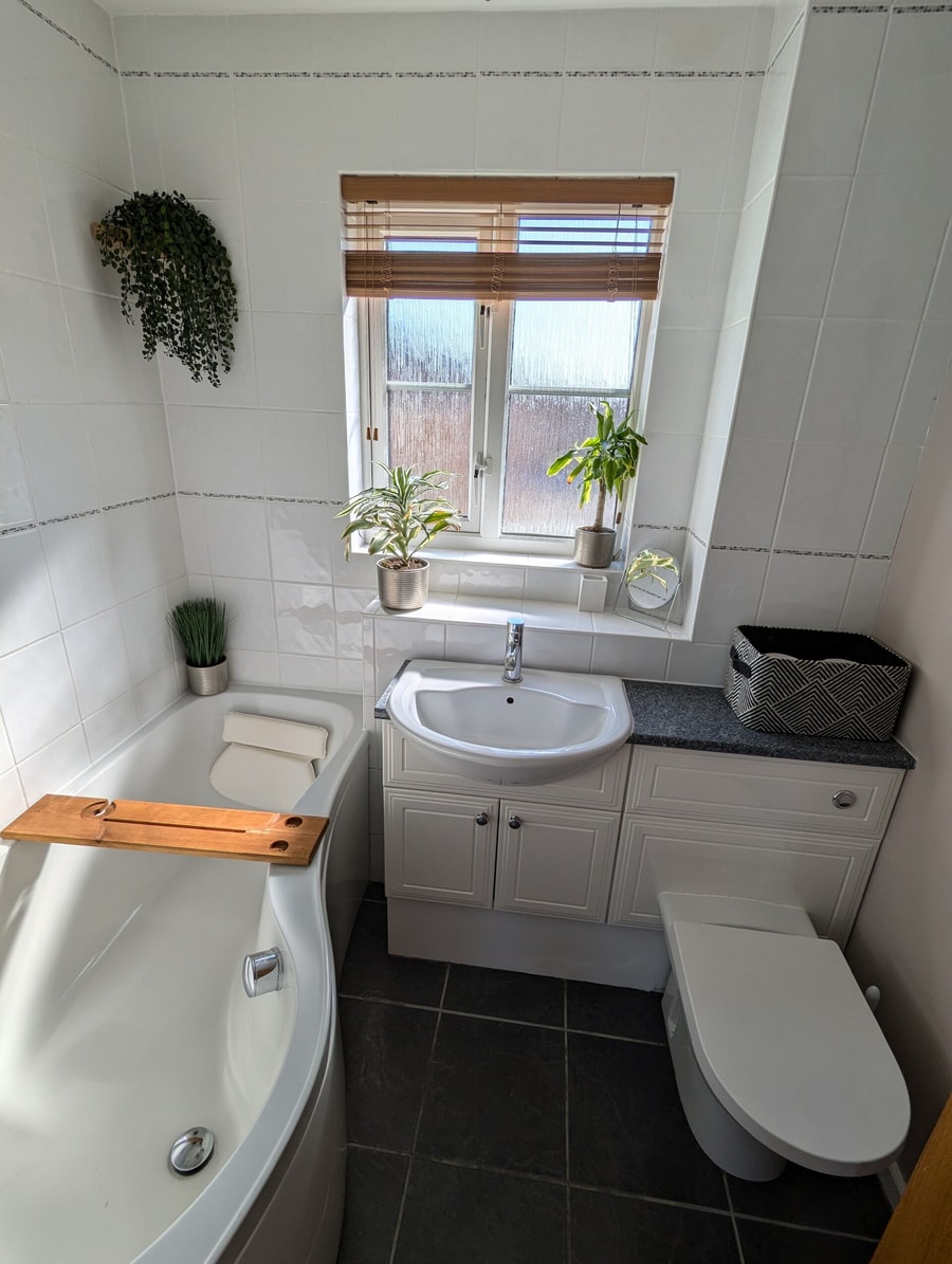 Modern 3B Eastbourne Retreat: Tranquil & Cozy Stay 23 Hello Guest