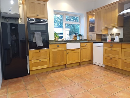 Charming 4B Bungalow w/ Garden Near Beach & Downs 15 Hello Guest