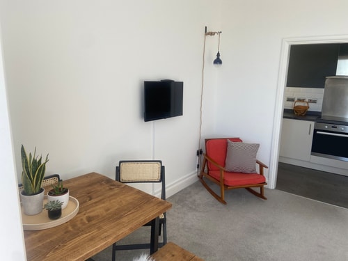 Spacious 2BD Flat with Stunning Views Folkestone 8 Hello Guest