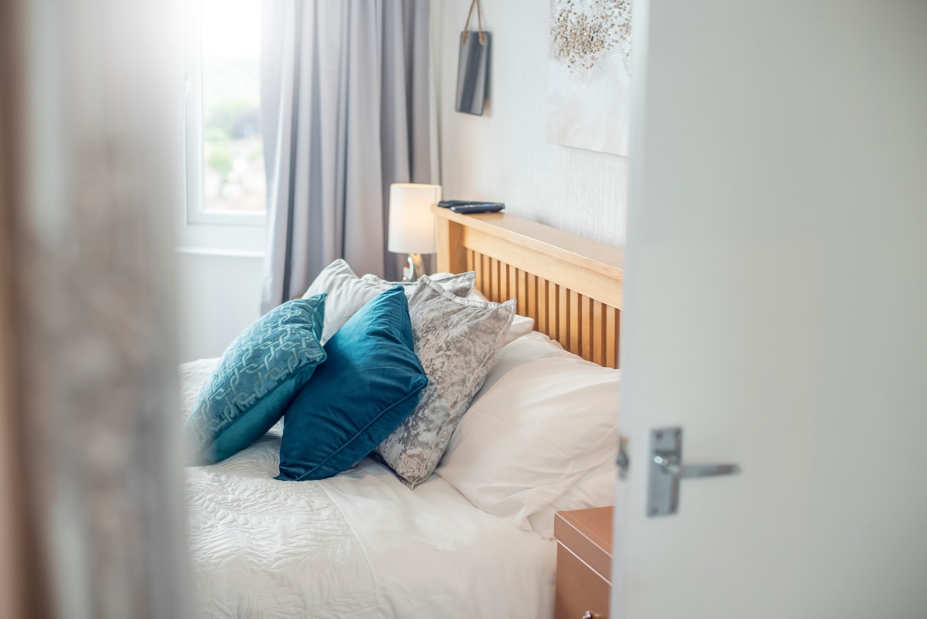 2BD Holiday Home Stunning views of the Sea & Gower 26 Hello Guest