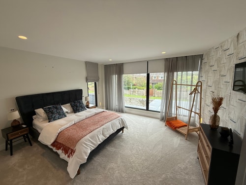 Cooden Beach: 4BD Retreat with Cinema 17 Hello Guest