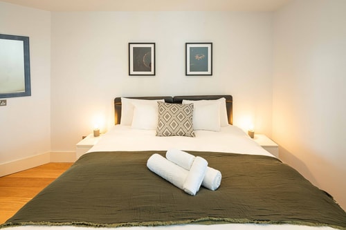 Modern 1-Bed Flat in Central Bloomsbury 6 Hello Guest