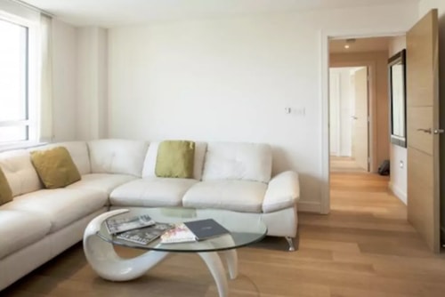 Luxury modern 2BD flat in centre 4 Hello Guest