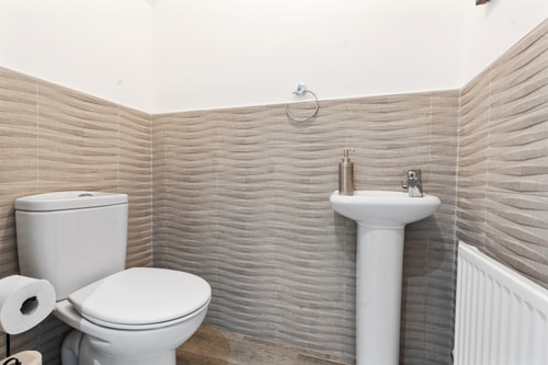 Spacious 4-Bed Home Near City Links 1 Hello Guest