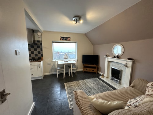 Bright Seaside Apartment with Stunning River Views 1 Hello Guest