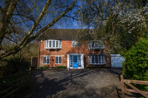 Charming Country House near Henley-on-Thames 36 Hello Guest