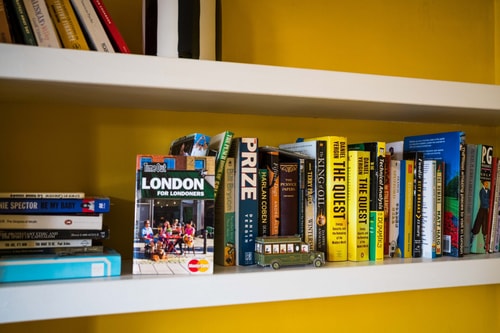 Elegant and Peaceful 2BD apt - Barons Court/London 20 Hello Guest