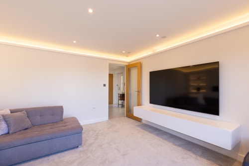 Spacious 4BD Smart Home in Idyllic Rural Setting 5 Hello Guest