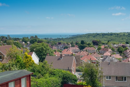 2BD Holiday Home Stunning views of the Sea & Gower 49 Hello Guest