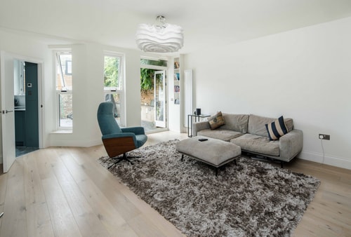 Stylish 2 Bedroom / 2 Bath in Notting Hill 10 Hello Guest