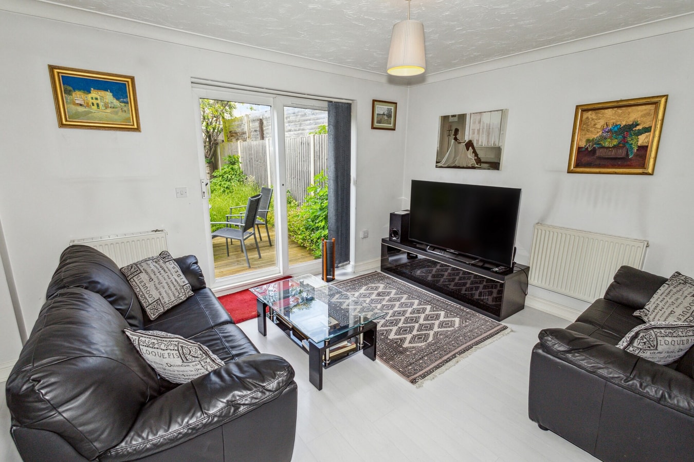 Urban Oasis - Modern 2B/2B Retreat Near Nature 16 Hello Guest