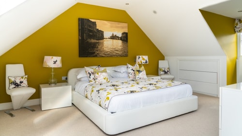 Superb 4BD Stay in Wyton and Houghton Village 14 Hello Guest