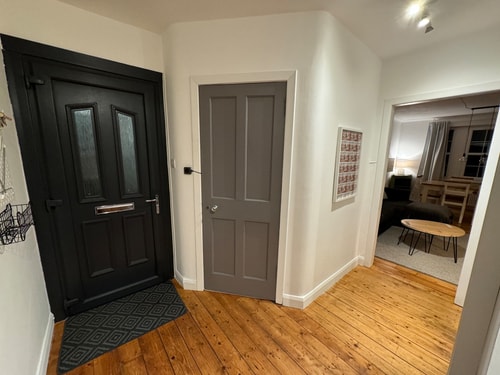 Stirling Haven: Charming 3B Apt in City Centre 24 Hello Guest