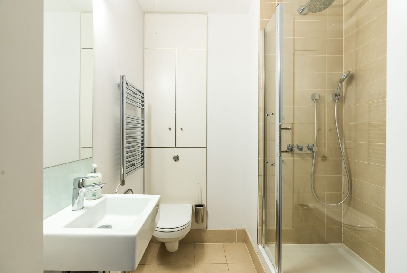 A Stunning Three Bedroom Home in Mayfair 17 Hello Guest