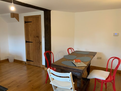 Delightful 4BD Home full of Flair Edenbridge Kent 9 Hello Guest