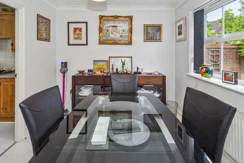 Urban Oasis - Modern 2B/2B Retreat Near Nature 25 Hello Guest