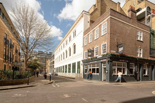 Serene Garden Flat - Steps from Tower Bridge 41 Hello Guest