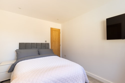 Spacious 4BD Smart Home in Idyllic Rural Setting 4 Hello Guest