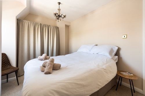 Tranquil 3BD Haven by the Sea in Littlehampton 10 Hello Guest