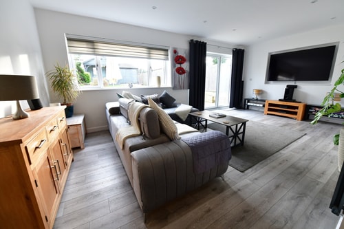 2BD Garden Home - A Short Walk to Stonehenge 13 Hello Guest