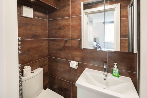 Stylish 3BD Flat in Prime Covent Garden Location 22 Hello Guest