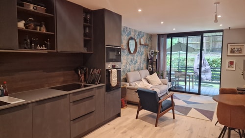 2BD South Croydon Haven: Garden Serenity 2 Hello Guest