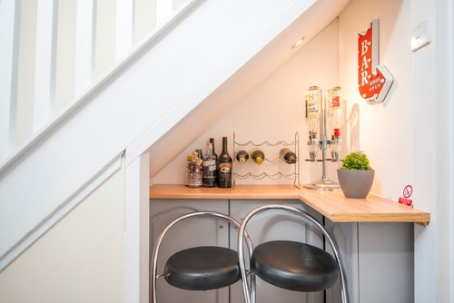 2BD Holiday Home Stunning views of the Sea & Gower 18 Hello Guest