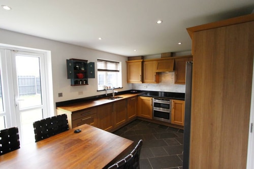 Immaculate 4BD Family Home in Lee on the Solent 8 Hello Guest