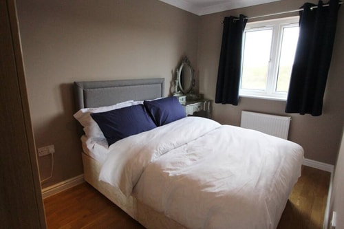 Immaculate 4BD Family Home in Lee on the Solent 22 Hello Guest