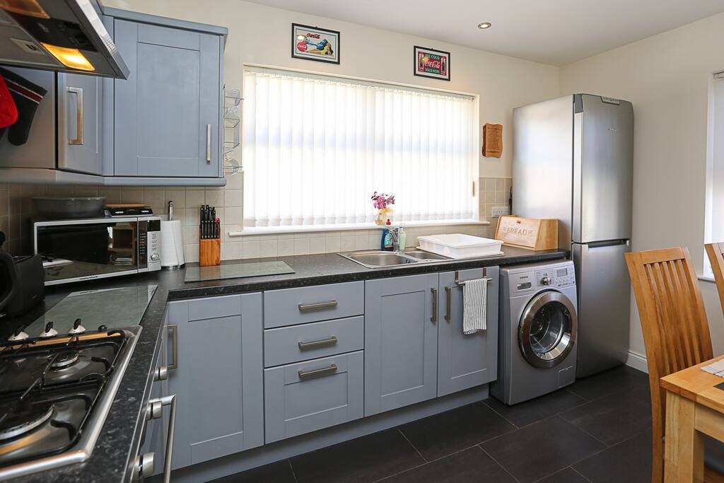 3Bed/2Bath Duplex Apartment - Pure Bliss Belfast 5 Hello Guest