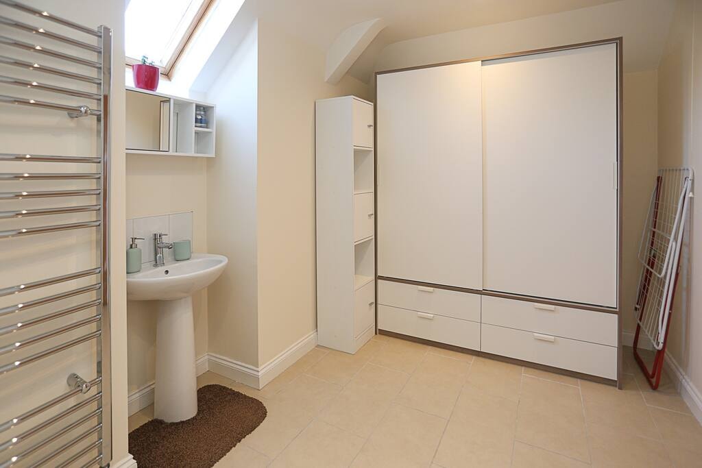 3Bed/2Bath Duplex Apartment - Pure Bliss Belfast 19 Hello Guest