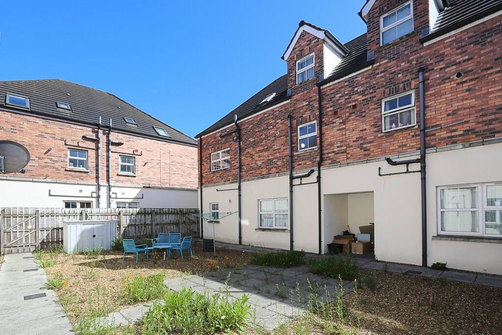 3Bed/2Bath Duplex Apartment - Pure Bliss Belfast 26 Hello Guest