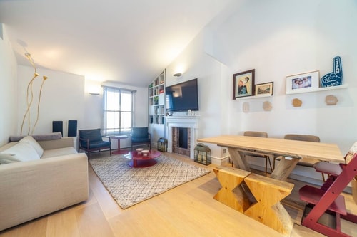 Lovely 2 Bedroom Flat in the Heart of Chelsea 0 Hello Guest