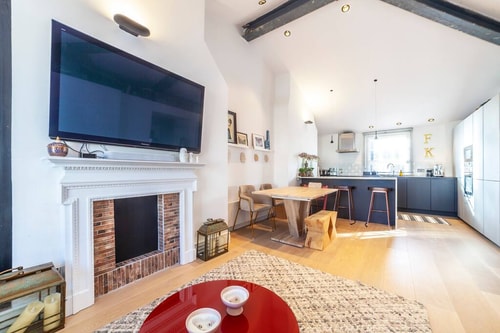 Lovely 2 Bedroom Flat in the Heart of Chelsea 1 Hello Guest