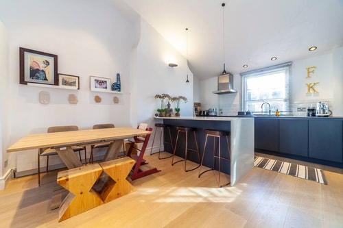 Lovely 2 Bedroom Flat in the Heart of Chelsea 2 Hello Guest