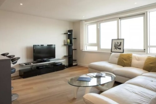 Luxury modern 2BD flat in centre 0 Hello Guest