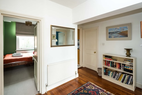 Elegant and Peaceful 2BD apt - Barons Court/London 21 Hello Guest