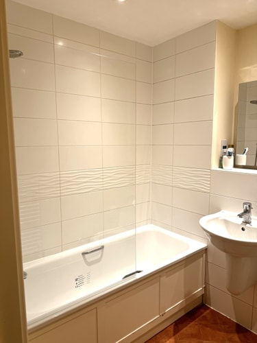 Spacious 1BD Orpington Flat, 20 min to Central LDN 7 Hello Guest