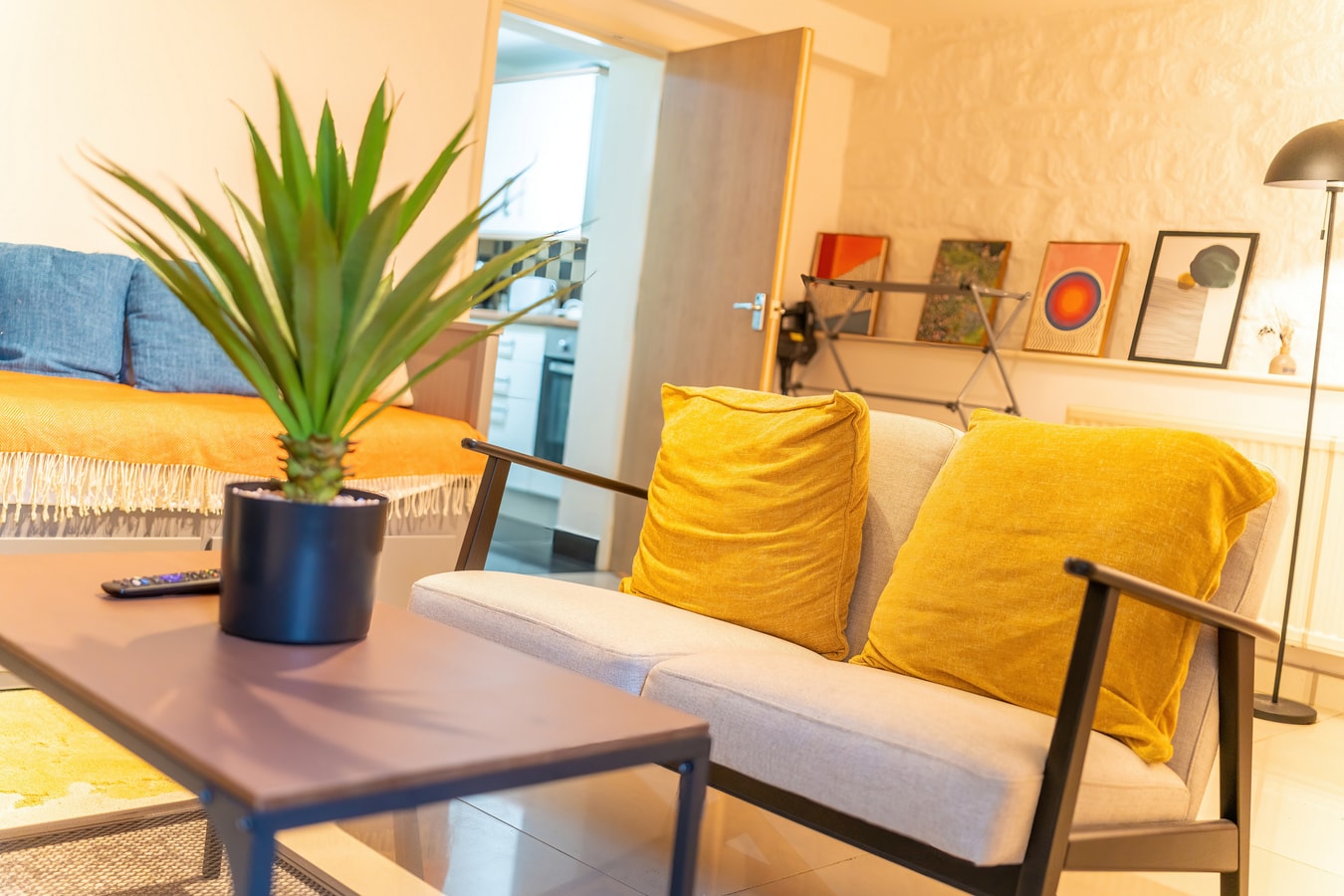 Private 1BD Flat near Gloucester Docks 8 Hello Guest