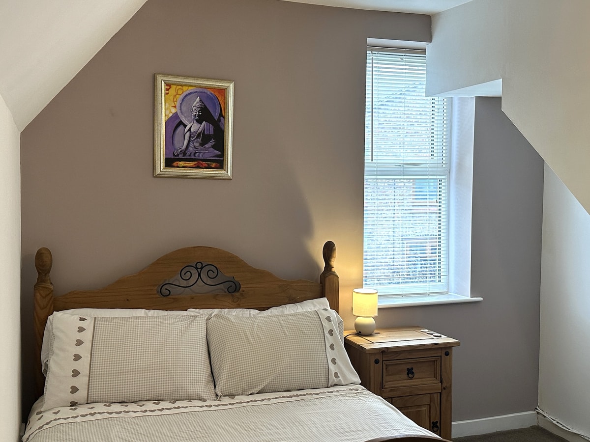 Bright Seaside Apartment with Stunning River Views 21 Hello Guest